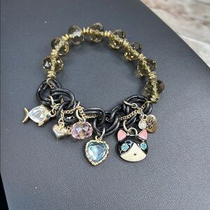 Betsey Johnson half-stretch Kitty Cat charm bracelet with faceted Crystal beads